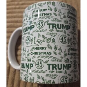 Trump 45 Merry Christmas Coffe‎ Mug Green